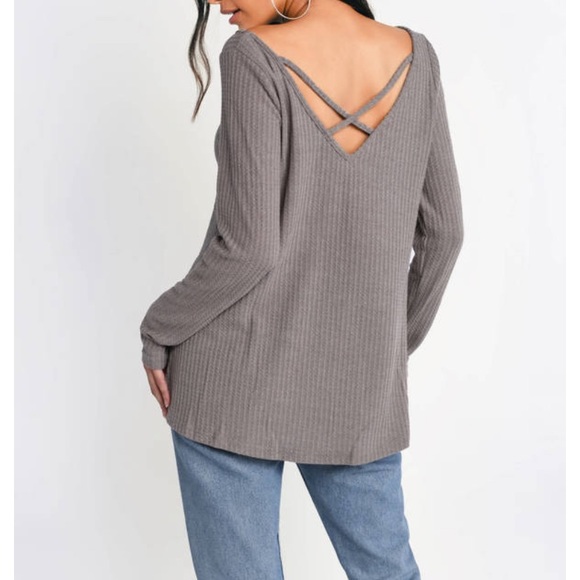 CROSS MY HEART WHITE TOP - Tobi size Medium - Picture 5 of 7